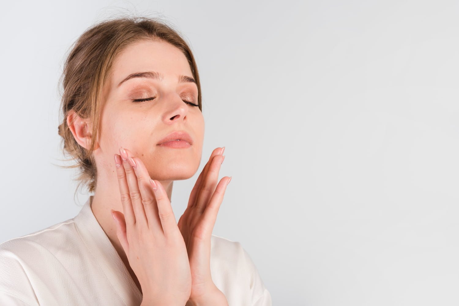 Anti-Aging Cilt Bakım Rutini Nasıl Oluşturulur?