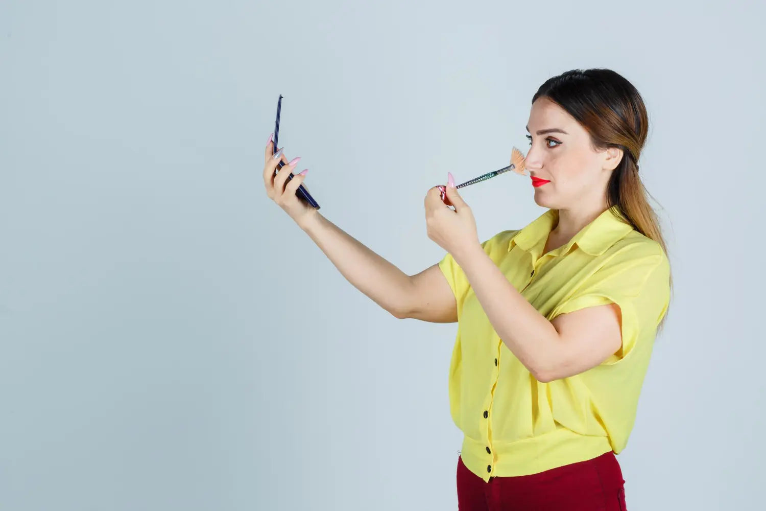 Flat Fırçayla Hangi Ürün Kullanılır? Concealer Fırçasıyla Hangi Ürün? Fondöten Fırçasıyla Concealer Mümkün Mü?